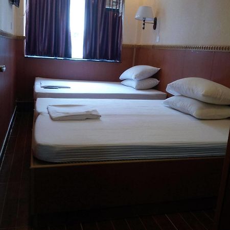 Traveller Friendship Hostel Хонконг Екстериор снимка