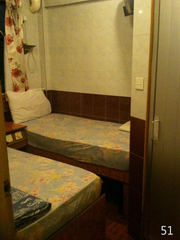 Traveller Friendship Hostel Хонконг Екстериор снимка
