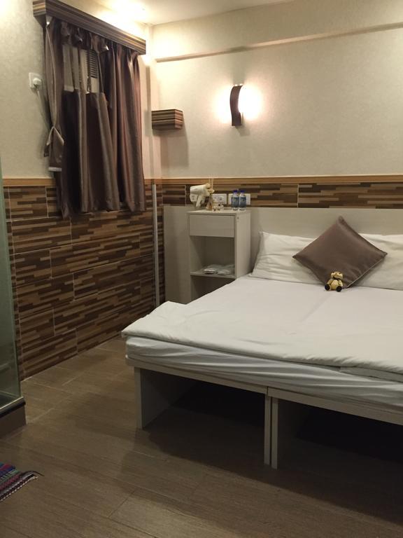 Traveller Friendship Hostel Хонконг Екстериор снимка